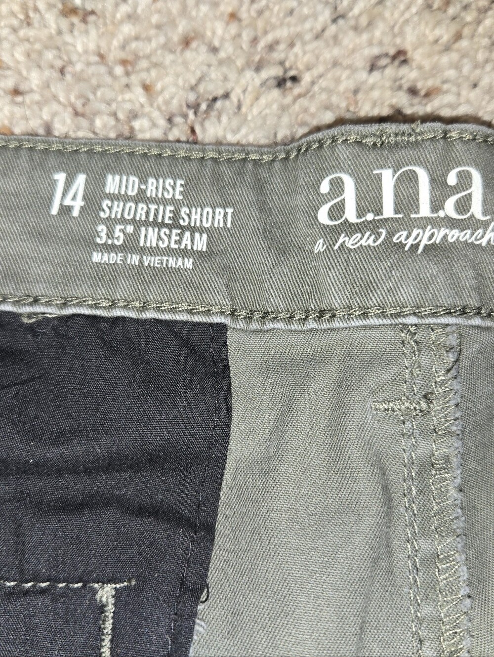 A.n.a Mid Rise Shorts - Picture 3 of 5